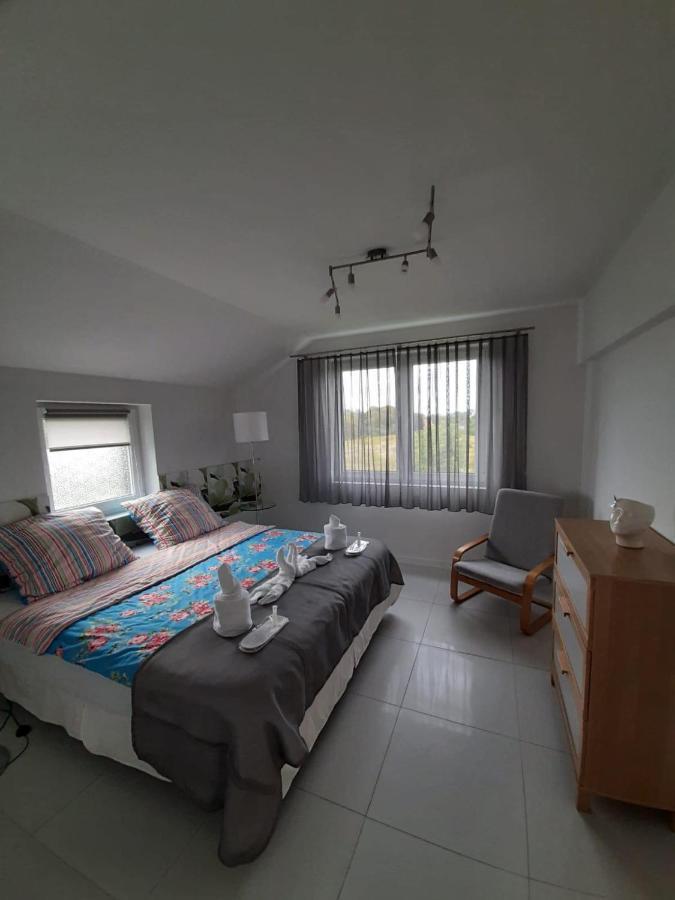 Azyl Hotel Legnica Buitenkant foto